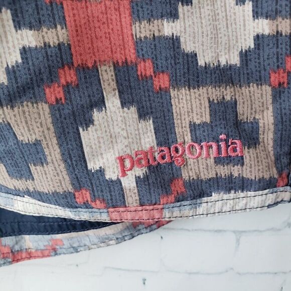 Patagonia Wavefarer Board Shorts Mens Size 34 Waist Geometric Red Gray 8" Inch - Picture 4 of 8